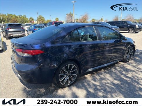 Used 2021 Toyota Corolla SE image 2