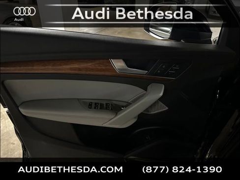 Used 2023 Audi Q5 2.0T Premium Plus w/ Premium Plus Package AWD/4WD image 14