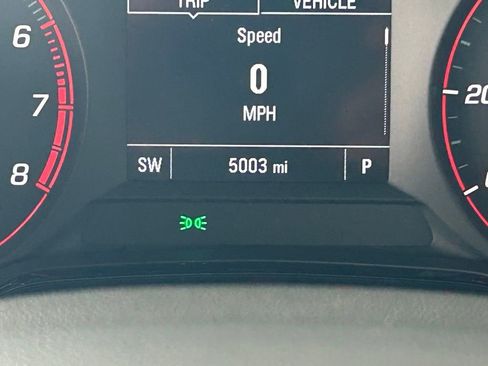 Used 2024 Chevrolet Trax RS w/ Driver Confidence Package image 28