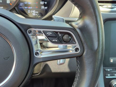 Certified 2020 Porsche 718 Cayman RWD image 9