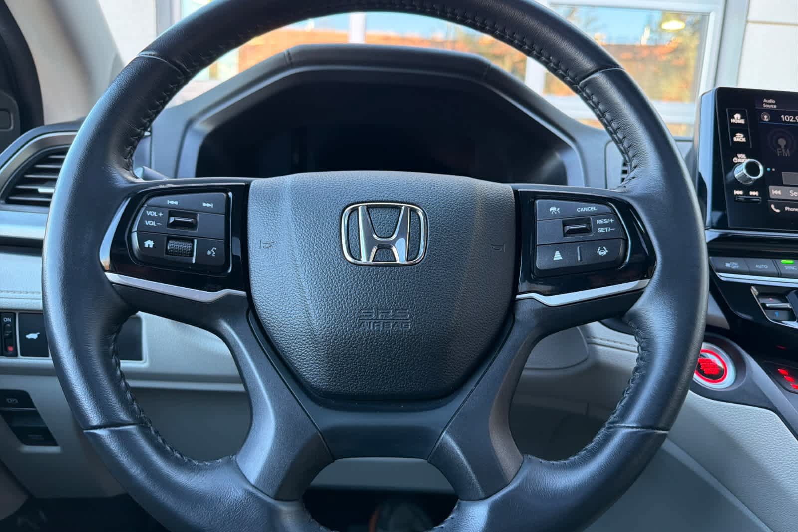 Used 2025 Honda Odyssey EX-L image 26