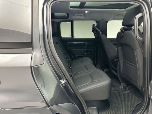 Used 2025 Land Rover Defender 110 S image 6