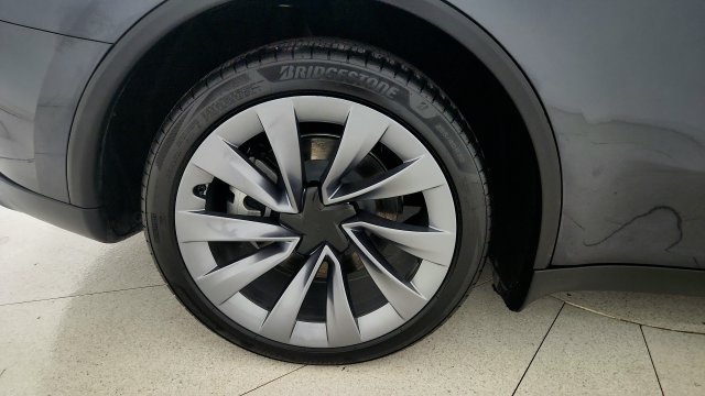 Used 2026 Tesla Model Y AWD image 73