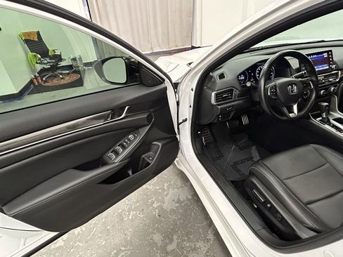 Used 2022 Honda Accord Sport image 9