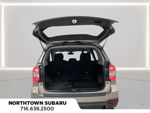 Used 2015 Subaru Forester 2.5i Premium w/ All-Weather Package AWD/4WD image 22