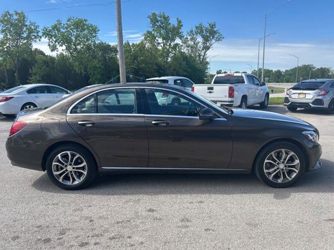 Used 2016 Mercedes-Benz C 300 4MATIC Sedan image 4
