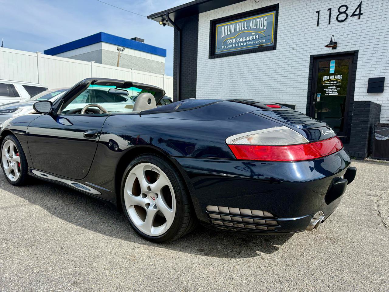 Used 2004 Porsche 911 Carrera 4S AWD/4WD image 3