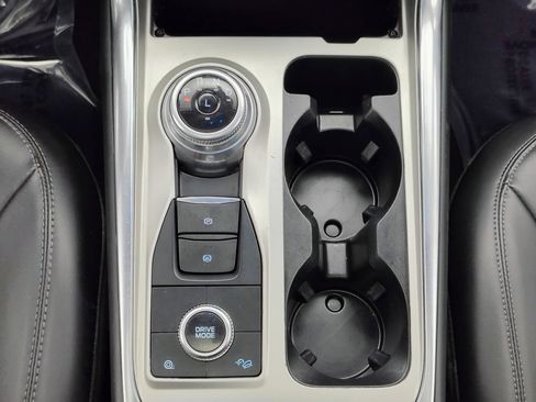 Used 2022 Ford Explorer XLT w/ Equipment Group 202A image 38