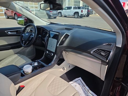 Used 2024 Ford Edge Titanium AWD/4WD image 12