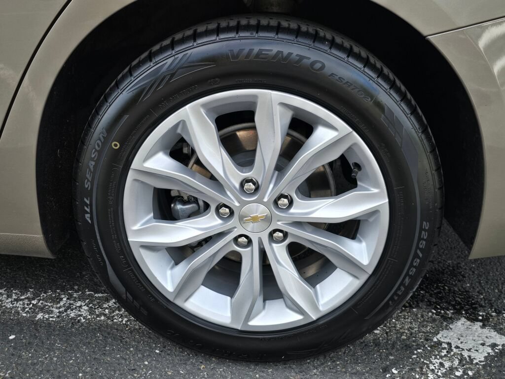 Used 2023 Chevrolet Malibu LT FWD image 10