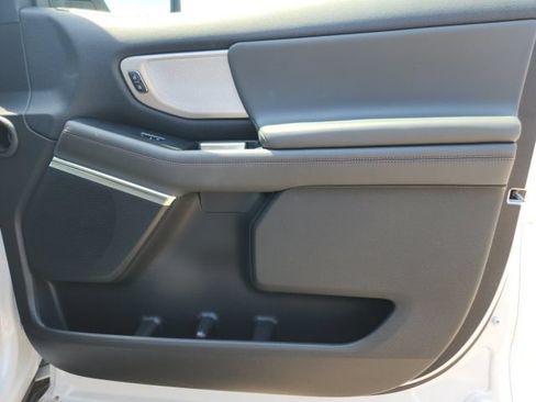 Used 2025 Ford Expedition Active AWD/4WD image 15