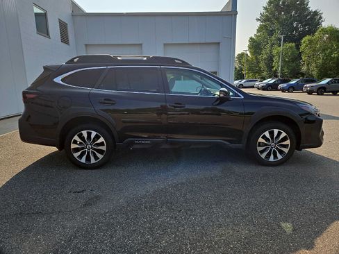 Used 2024 Subaru Outback Limited AWD/4WD image 7