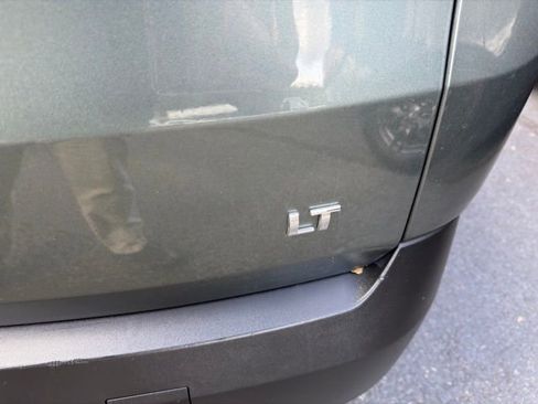 Used 2023 Chevrolet Traverse LT w/ LPO, Floor Liner Package image 9