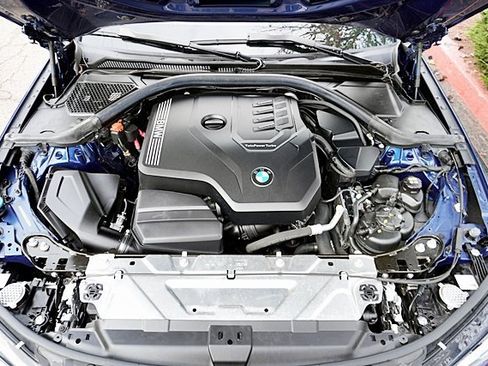 Used 2022 BMW 330i Sedan w/ Driving Assistance Package image 41