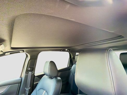 Certified 2025 MAZDA CX-70 Plug-In Hybrid w/ Premium Plus image 29