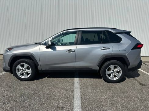 Used 2021 Toyota RAV4 XLE w/ XLE Grade Weather Package AWD/4WD image 3