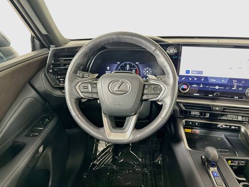 Certified 2024 Lexus TX 350 AWD w/ Captains Chair Package image 22