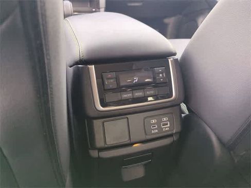 Used 2023 Subaru Ascent Onyx Edition image 38