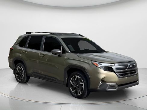 Used 2025 Subaru Forester Limited w/ Popular Package #2 AWD/4WD image 6