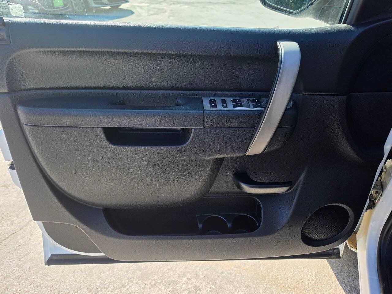 Used 2011 Chevrolet Silverado 1500 LT w/ All-Star Edition RWD image 14