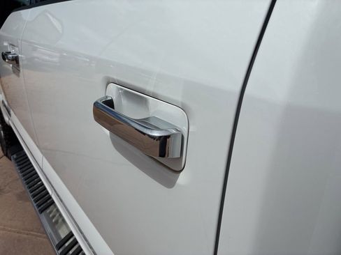 Used 2019 Ford F350 Lariat w/ Chrome Package image 18