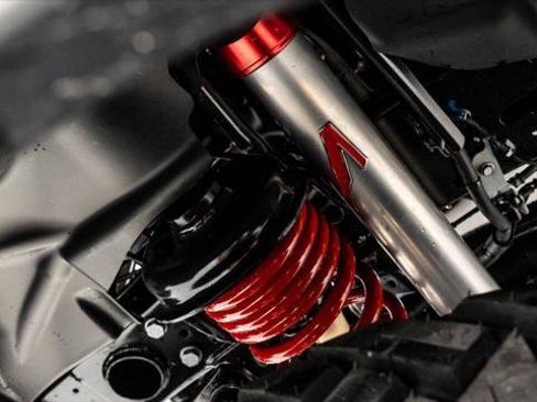 Used 2025 Jeep Gladiator Sport image 32