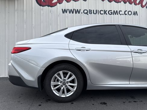 Used 2025 Toyota Camry LE image 26