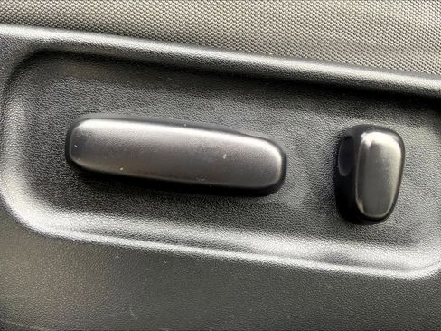 Used 2020 Toyota Tacoma SR5 image 34