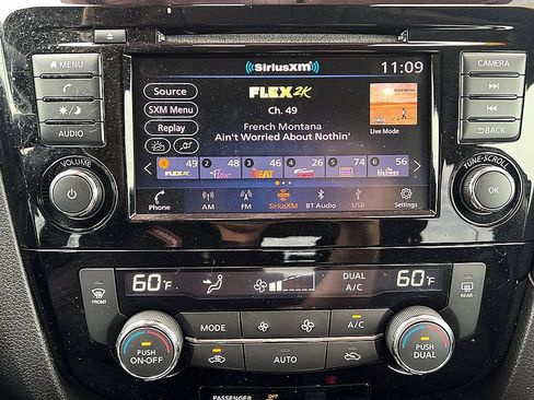Used 2019 Nissan Rogue SV FWD image 24