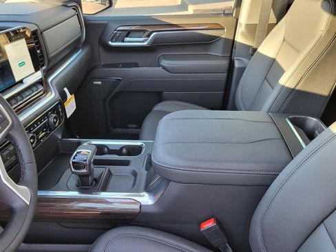 New 2026 Chevrolet Silverado 1500 LT Trail Boss w/ Convenience Package II image 18