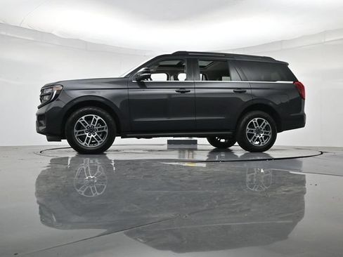 Certified 2025 Ford Expedition Active AWD/4WD image 41