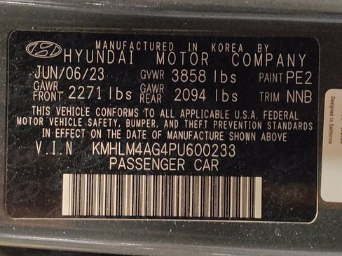 Used 2023 Hyundai Elantra SEL w/ Cargo Package FWD image 33