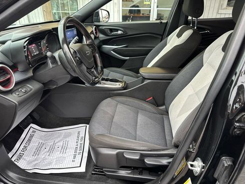Used 2024 Chevrolet Trax RS image 13