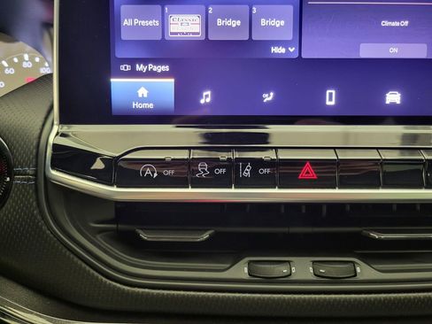 Used 2026 Jeep Compass Latitude image 10