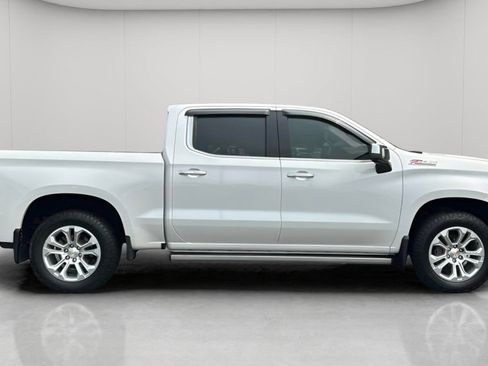 Used 2025 Chevrolet Silverado 1500 LTZ w/ Z71 Off-Road Package AWD/4WD image 4