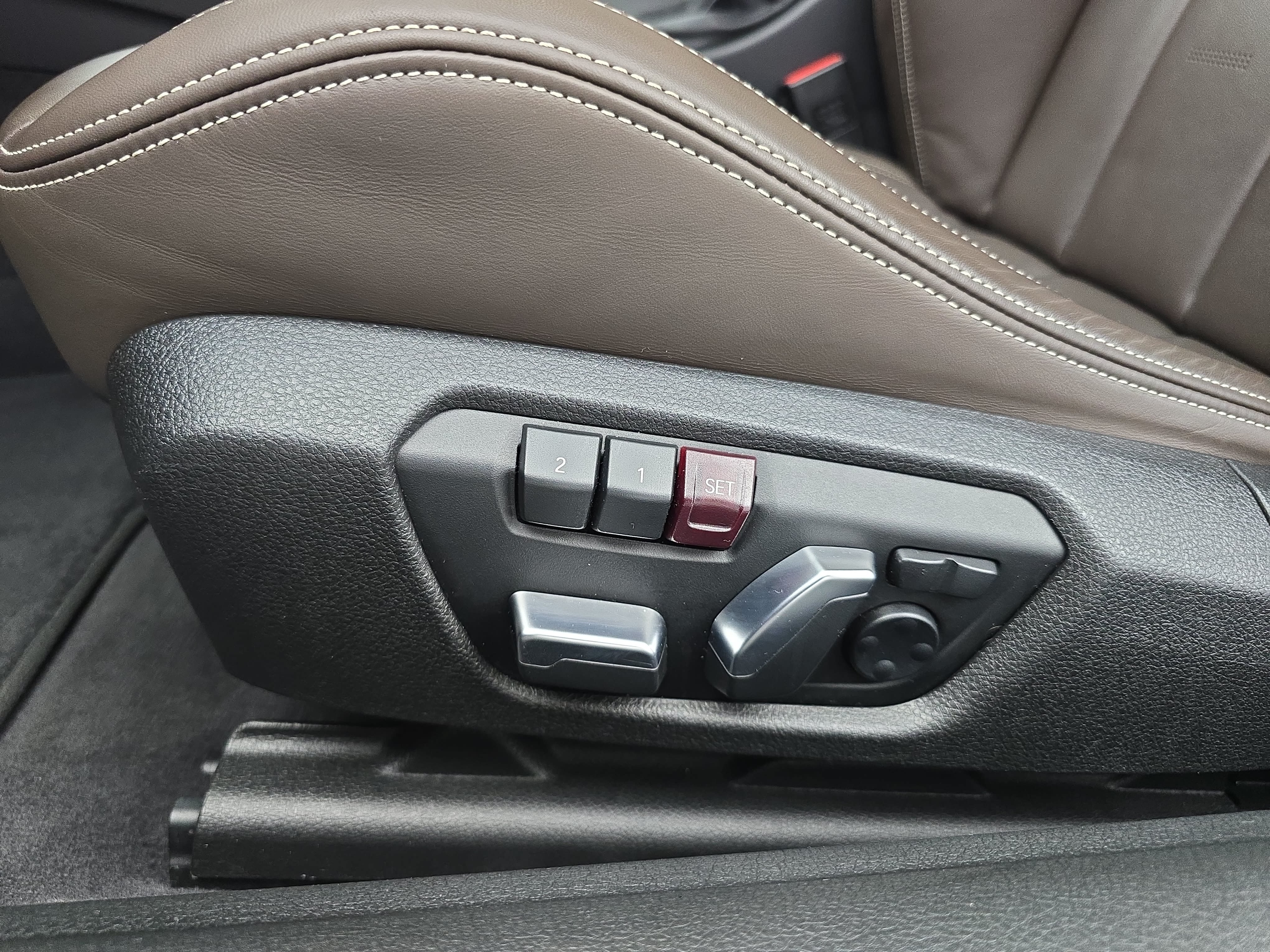 Used 2020 BMW M4 Coupe RWD image 30