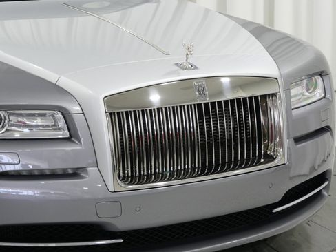 Used 2015 Rolls-Royce Wraith image 34