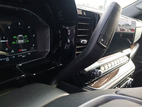 Used 2022 GMC Sierra 1500 SLE image 35