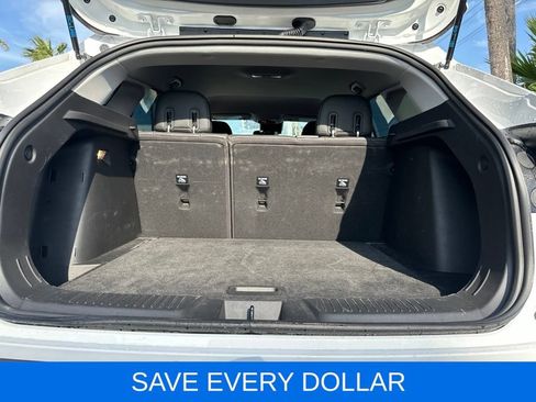 Used 2024 Chevrolet Trax LT w/ Driver Confidence Package FWD image 7