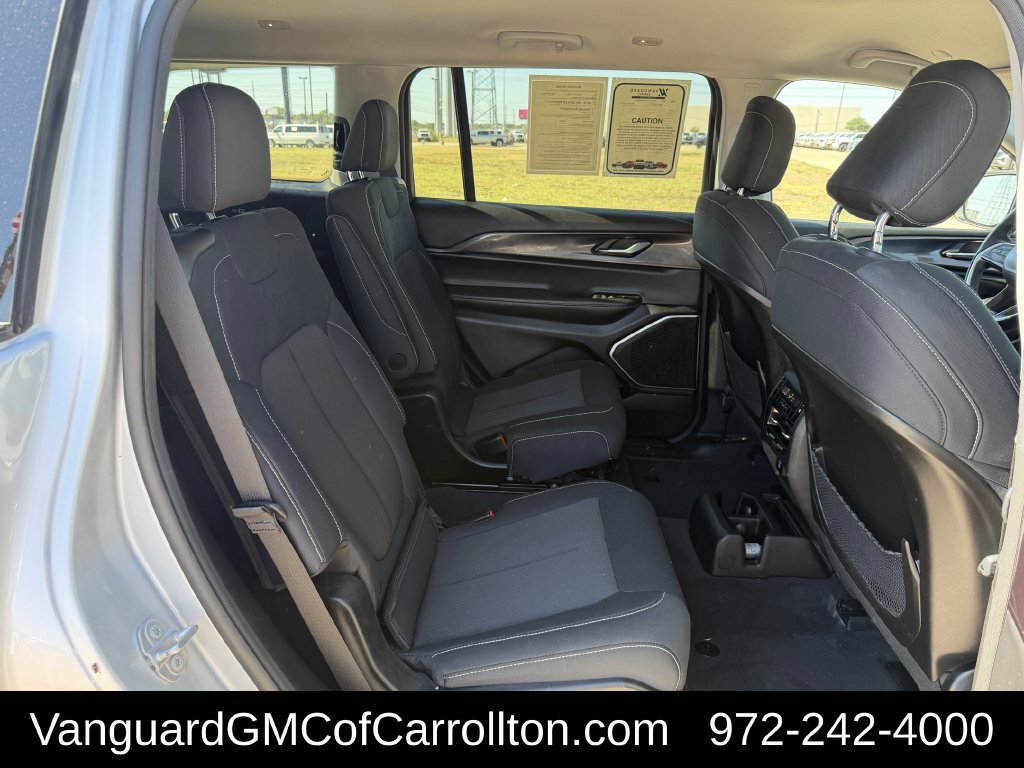 Used 2022 Jeep Grand Cherokee L Laredo w/ Luxury Tech Group I RWD image 30