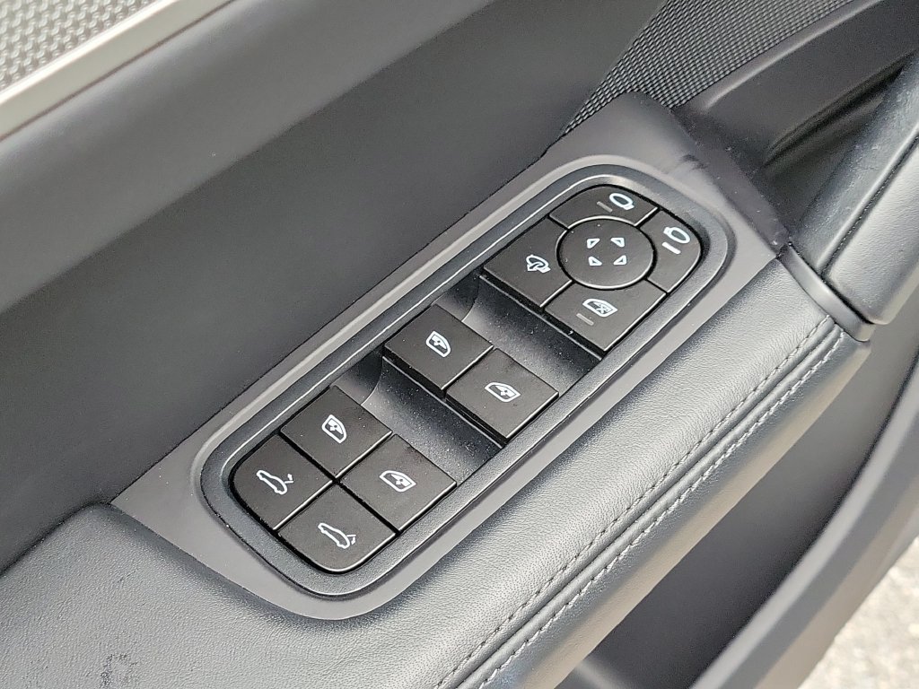 Certified 2026 Porsche Cayenne Coupe AWD/4WD image 26