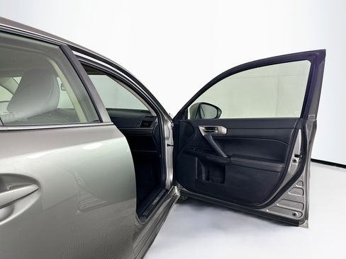 Used 2017 Lexus CT 200h w/ Seat Comfort Package image 30