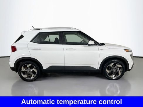 Used 2023 Hyundai Venue SEL image 11