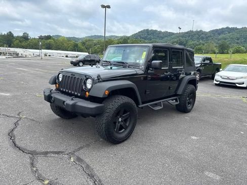 Used 2015 Jeep Wrangler Unlimited Sport w/ Quick Order Package 23S AWD/4WD image 4