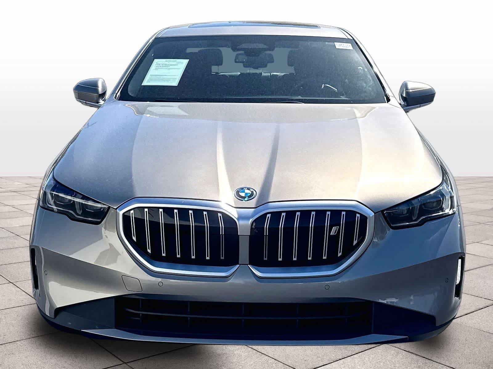 Used 2026 BMW i5 eDrive40 AWD/4WD image 2