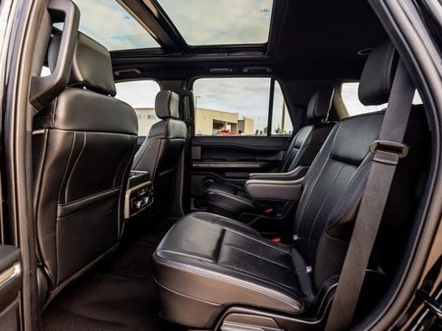 Used 2020 Ford Expedition XLT w/ Equipment Group 202A image 9