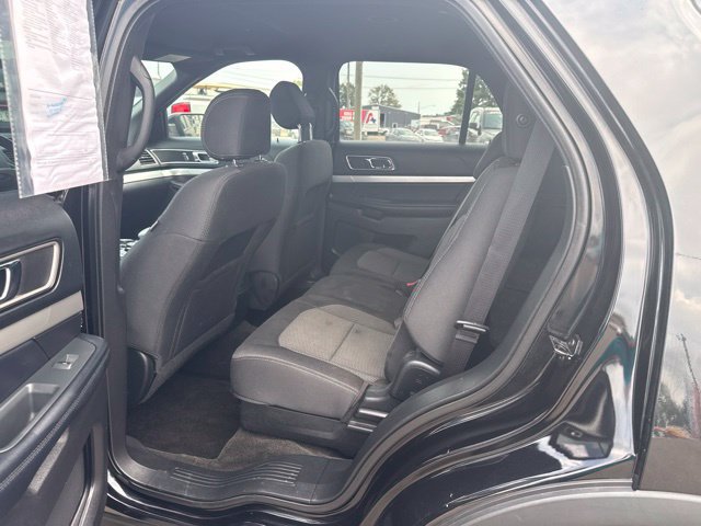 Used 2017 Ford Explorer XLT AWD/4WD image 10