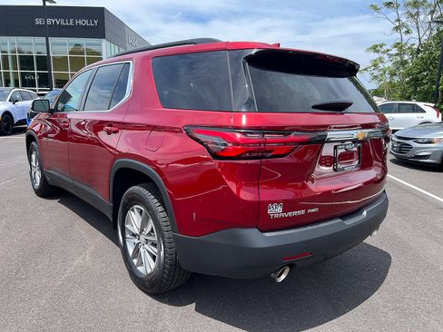 Used 2023 Chevrolet Traverse LT AWD/4WD image 3