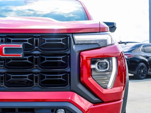Used 2024 GMC Canyon Elevation w/ Elevation Premium Package RWD image 5