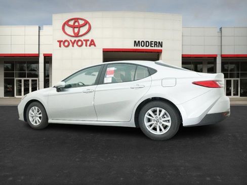 New 2026 Toyota Camry LE image 12